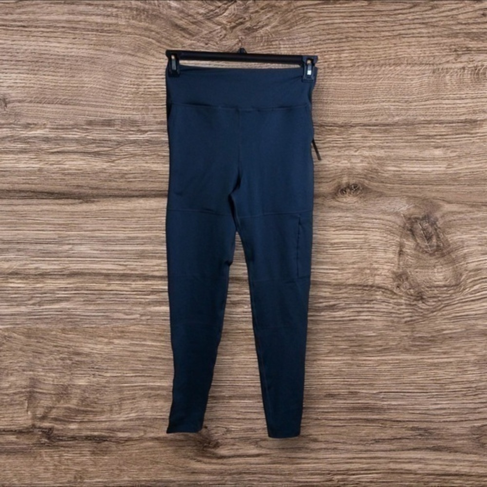 NWT adore me Gray athletic leggings. Small.